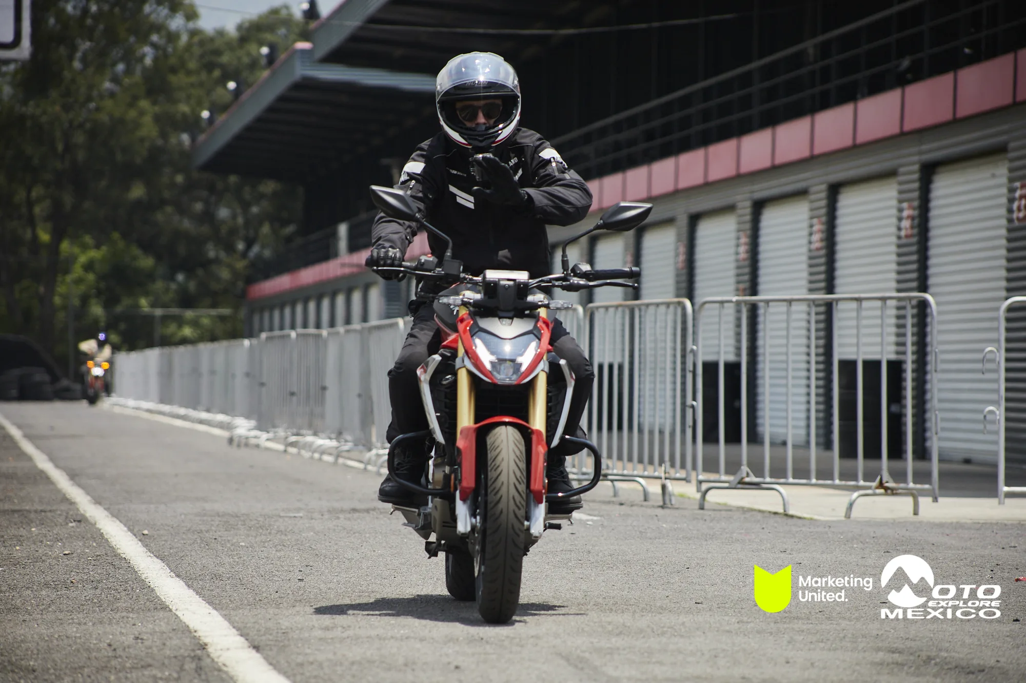 HUNK TRACKDAY 452